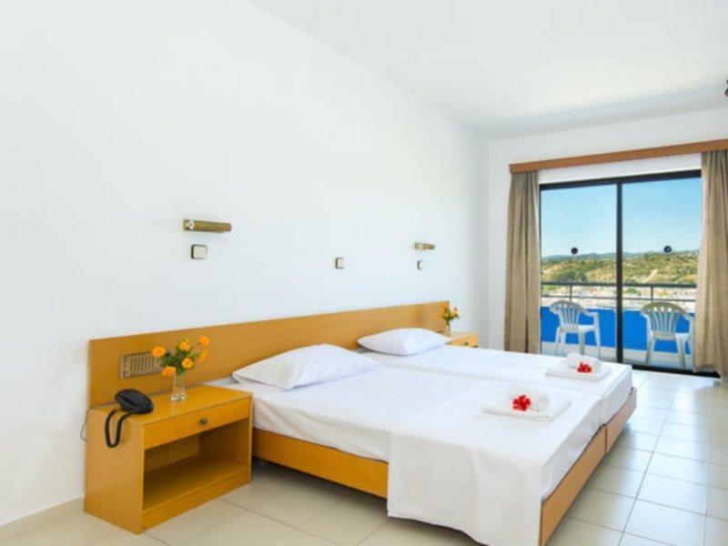 Sky Hotel 3*